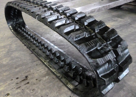 230 x 72 x 43 Verbindungs-Bagger Rubber Tracks For C6r Volvo Ec15rb