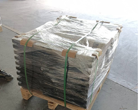 500 mm Breite 171 Pitch-Kette auf schwarzen Bagger Gummi und Stahl Gummi Pads