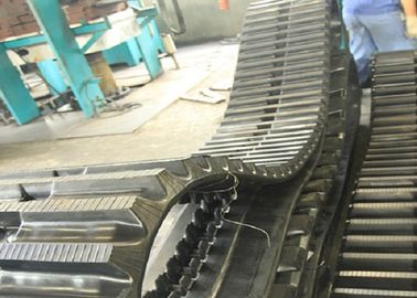 Fahrgestell-Gummi-Bahnen 232kg Yanmar werfen große 90 Millimeter herein schwarze Farbe