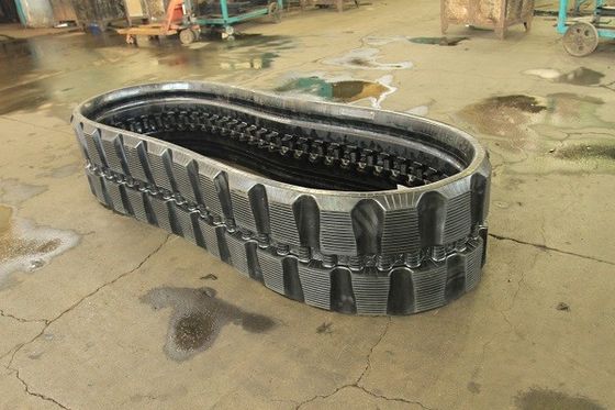 Kautschukspur KU450X86X58/B450X86X58 Schiebe-Steuerlader Fahrwerk Kautschukspur