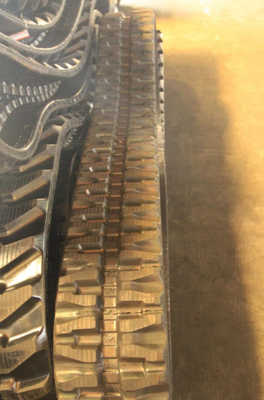 250mm Ersatzteile breiter Bagger-Rubber Tracks Excavators lärmarm